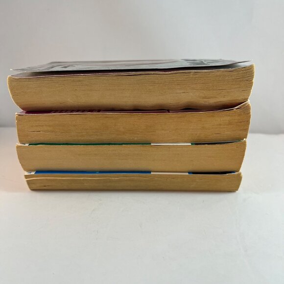 Sue Grafton Alphabet Mysteries Paperbacks D F H Q Lot of 4 Kinsey Millhone - Picture 3 of 14